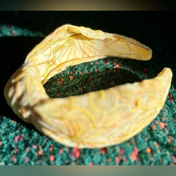 ‼️RARE‼️🎸ANTHROPOLGIE🎸🔥NWOT🔥Yellow Embroidered Sunburst Headband - Picture 13 of 16